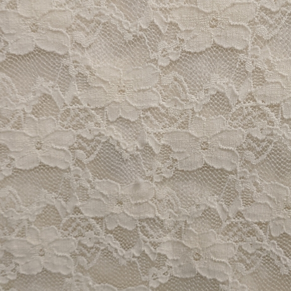 Lace Dress - Picture 7 of 9